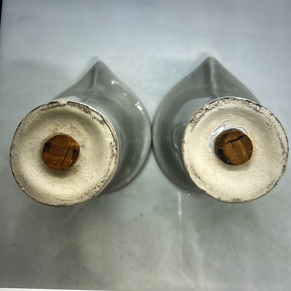 Vintage MCM Ceramic Calla Lily Salt & Pepper Shaker Set - Picture 6 of 12